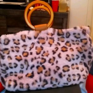Pink cheetah purse